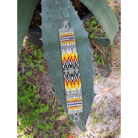 Vintage Jewelry - Beaded Bracelet